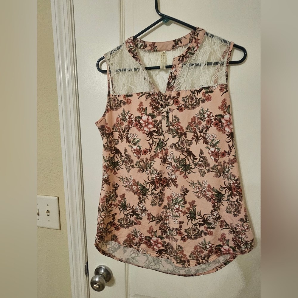 PerSeption Concept Pink Floral Lace Top